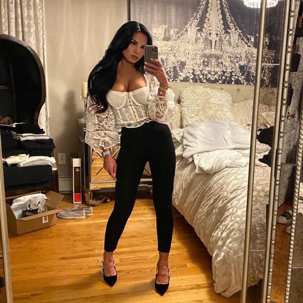 Meet your Posher, Maria